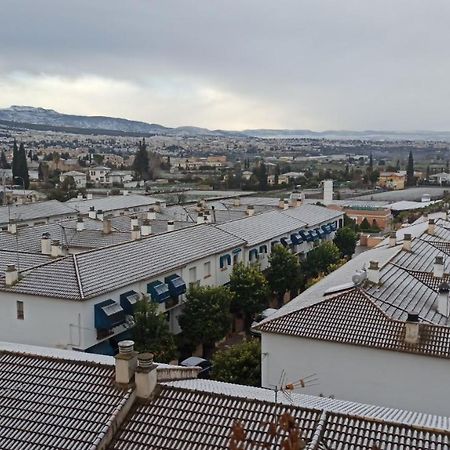 Piso Turistico Huetor Vega Apartment ภายนอก รูปภาพ