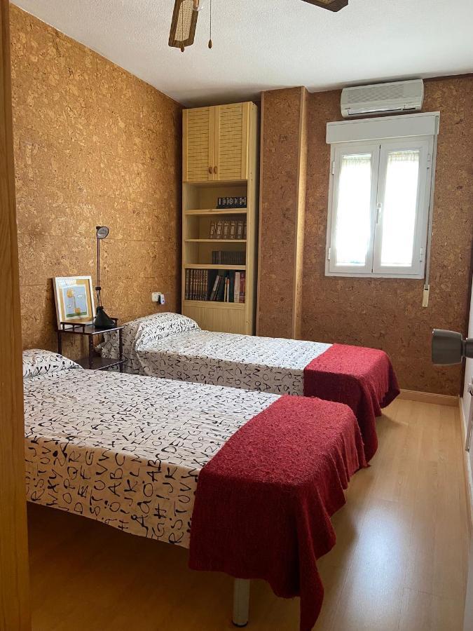 Piso Turistico Huetor Vega Apartment ภายนอก รูปภาพ